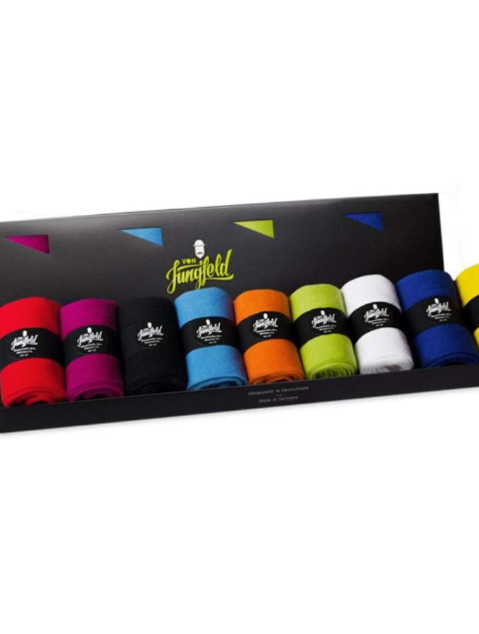 Box met negen paar sokken