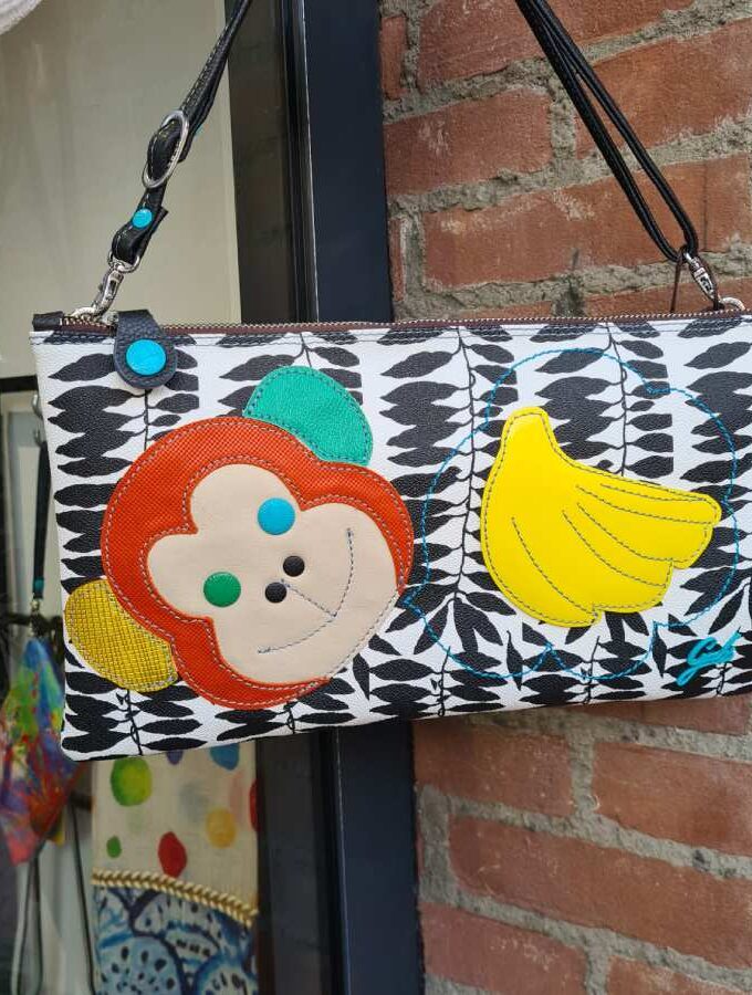 Gabs Beyonce ANIMALS met aapje en banaan