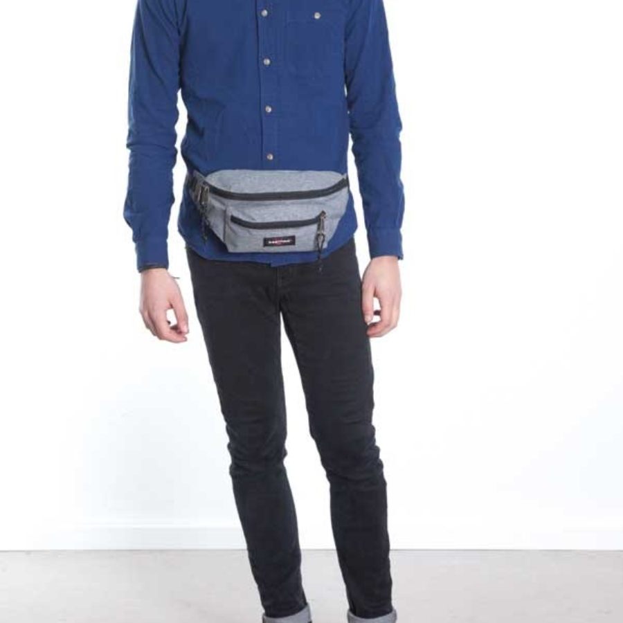 Eastpak Doggy Bag heuptas Black model