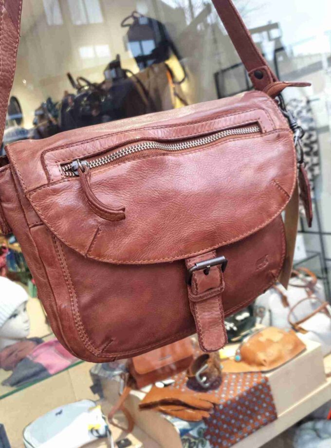 Bear Design schoudertas met klep in cognac