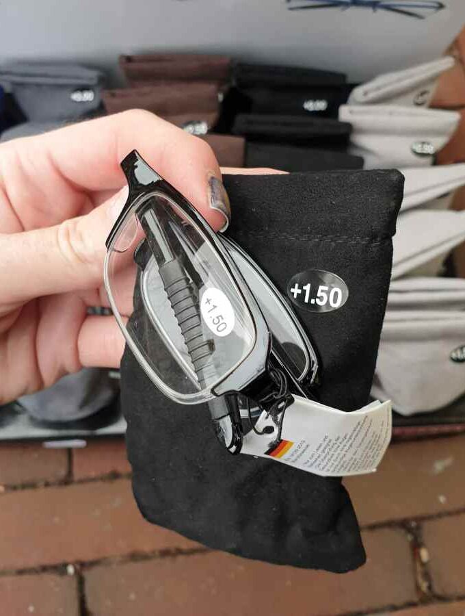 Opvouwbare leesbril kniphoesje in zwart