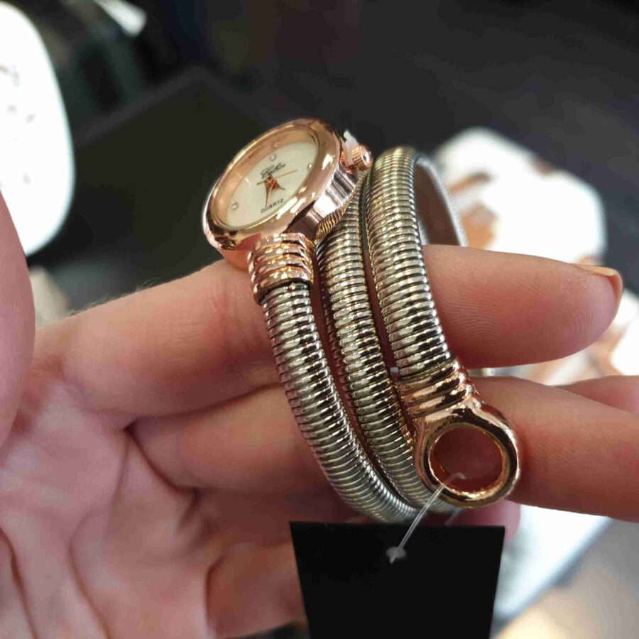 Horloge met stalen band rosé kleurige klok