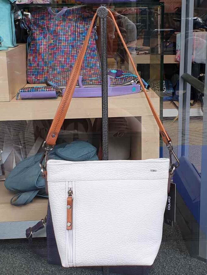 125-052 kleine witte leren tas berba