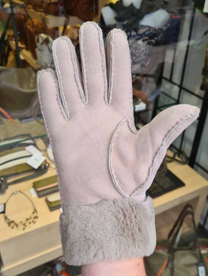 Dames handschoenen wol met rand in beige