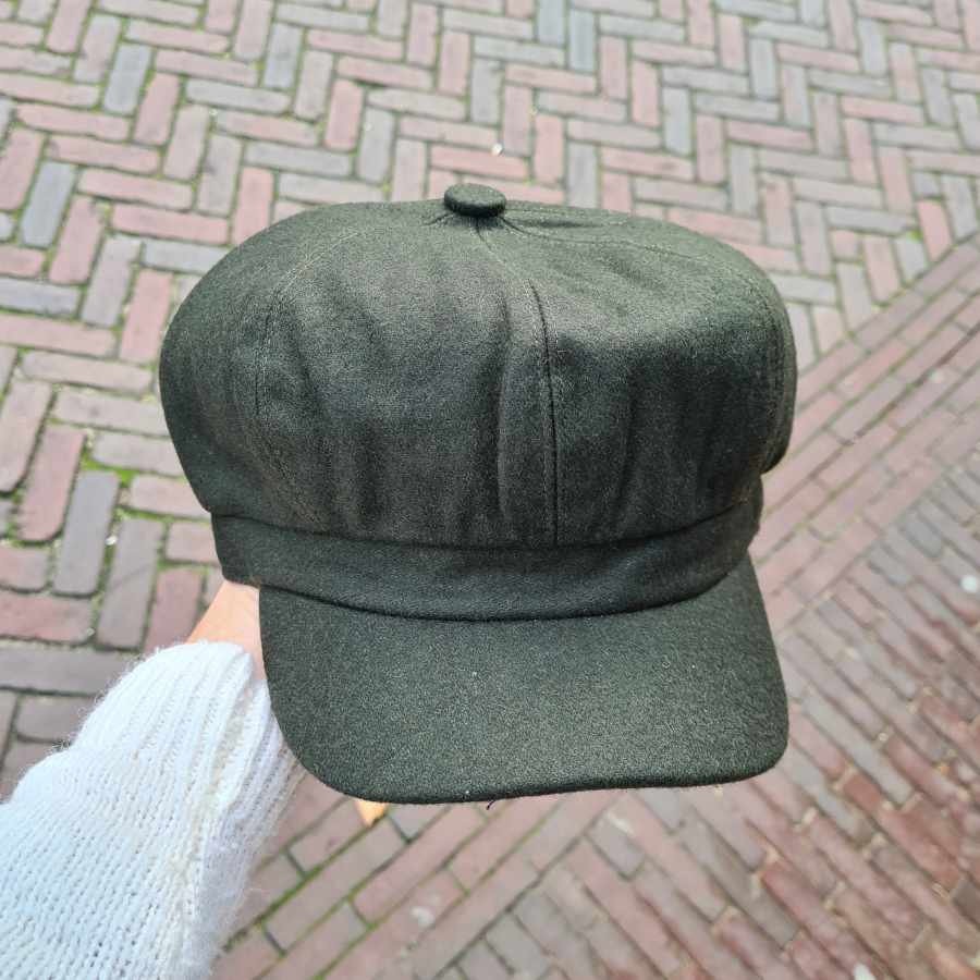 Groene pet dames met klepje en elastiek | Stuivenga Lederwaren Delft