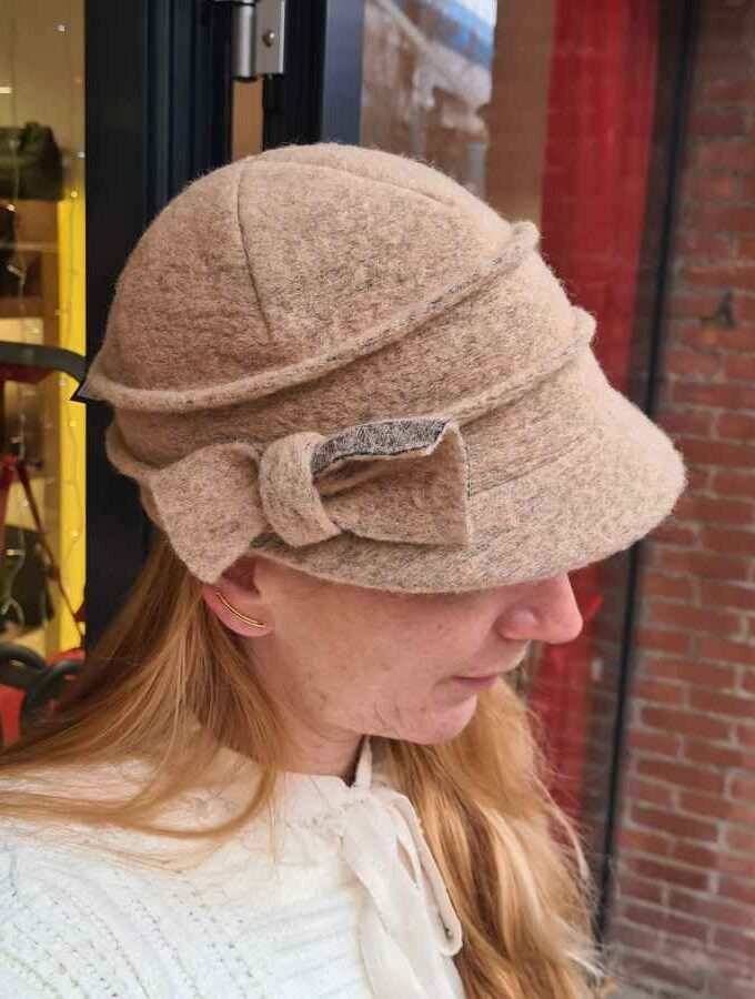 Dames pet winter beige met fleece voering