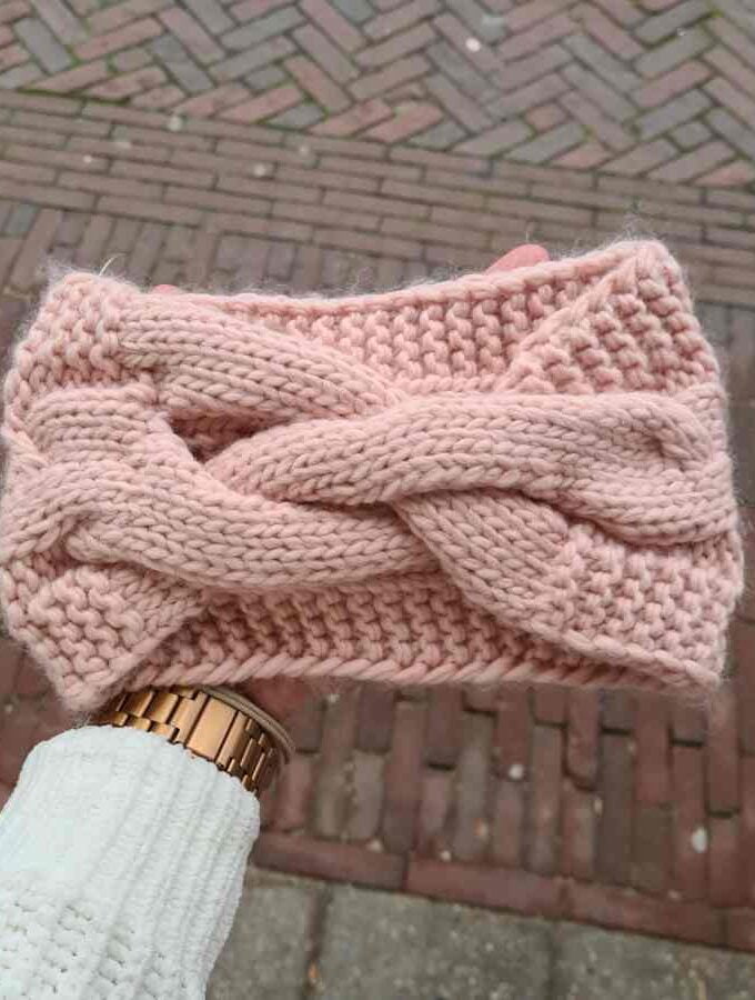 Hoofdband dames winter gevlochten roze