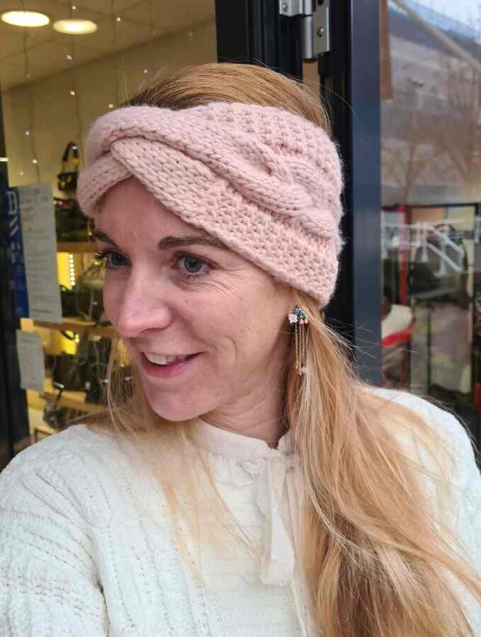 Hoofdband dames winter gevlochten roze