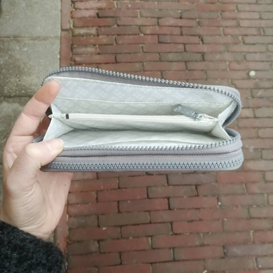 Kipling Uzario Urban licht grijs