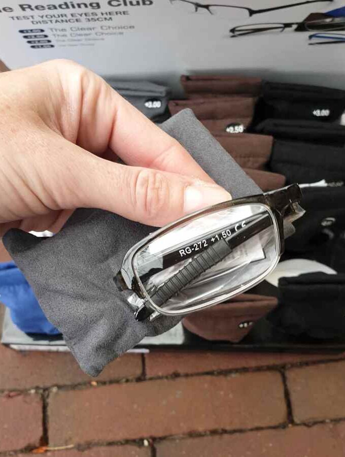 Opvouwbare leesbril kniphoesje in donkergrijs