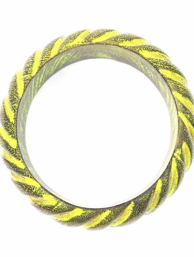 Houten armband gele strepen