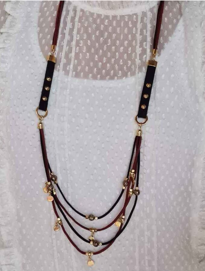 Lange ketting leer-look zwart met rood