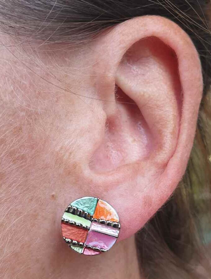 Oorbellen rond gekleurd