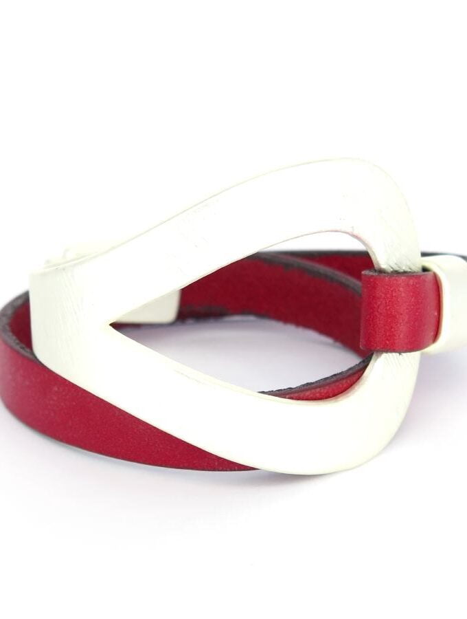 Leren armband rood en zilver