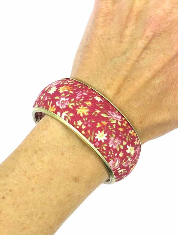 Armband stof rood bloemen
