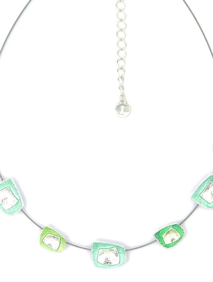 Korte ketting mint groene blokjes