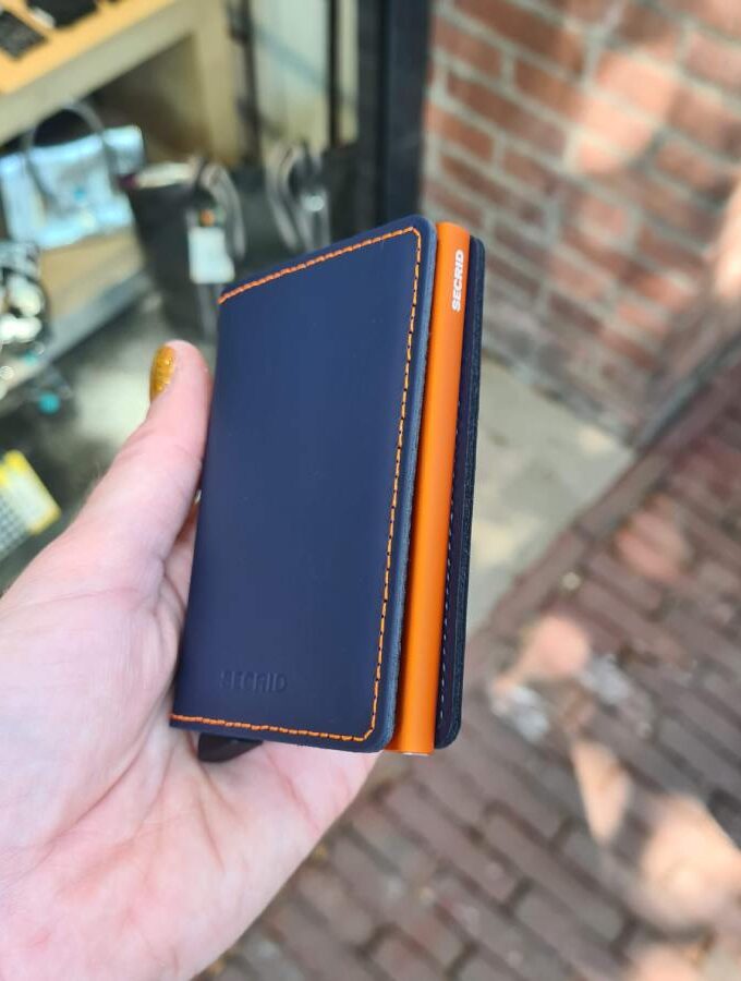 Secrid Slimwallet matte nightblue orange