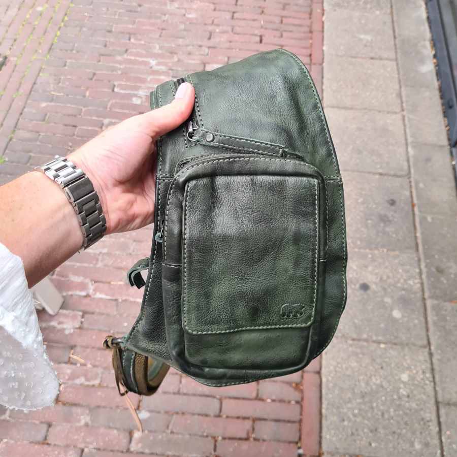 sling bag leer groen