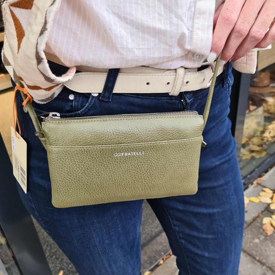 Groen leren clutch Gigi Fratelli veel vakjes