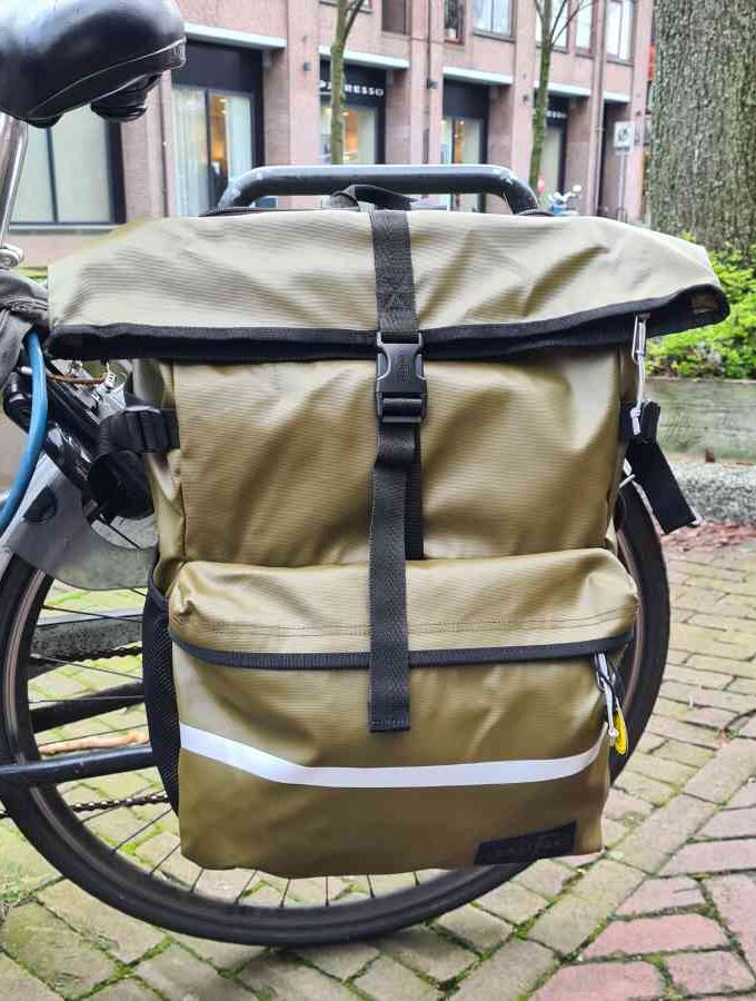 Eastpak MACLO BIKE Tarp Army rugtas fietstas