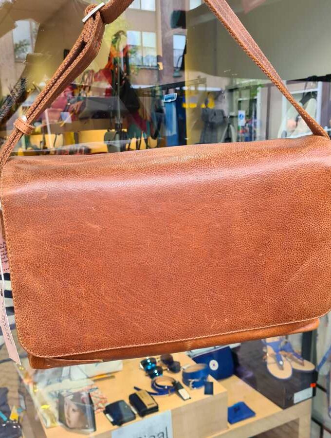 Leren messenger tas Plevier 15,6 inch laptop cognac