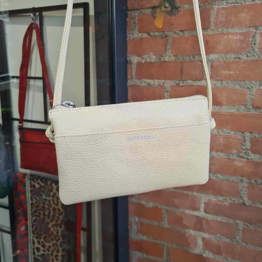 Beige clutch echt leer met handige vakken