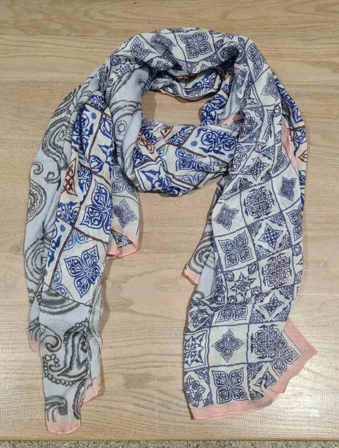 Zachte sjaal 100% modal met pastelkleuren