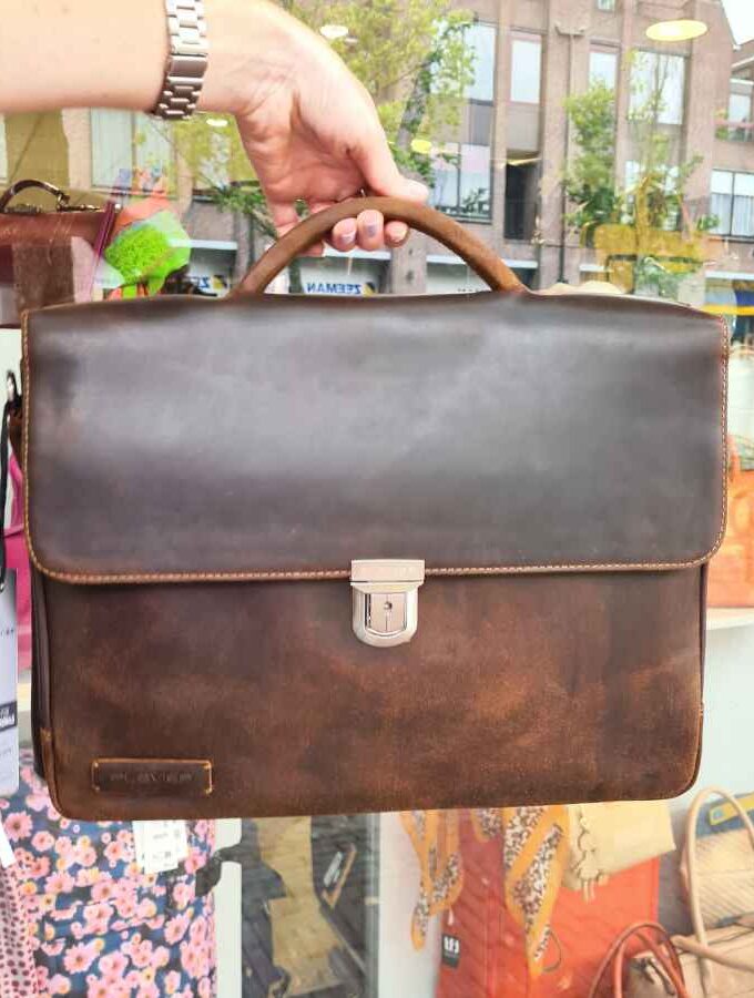 Leren Plevier werktas 15.6 inch laptop met klep in bruin