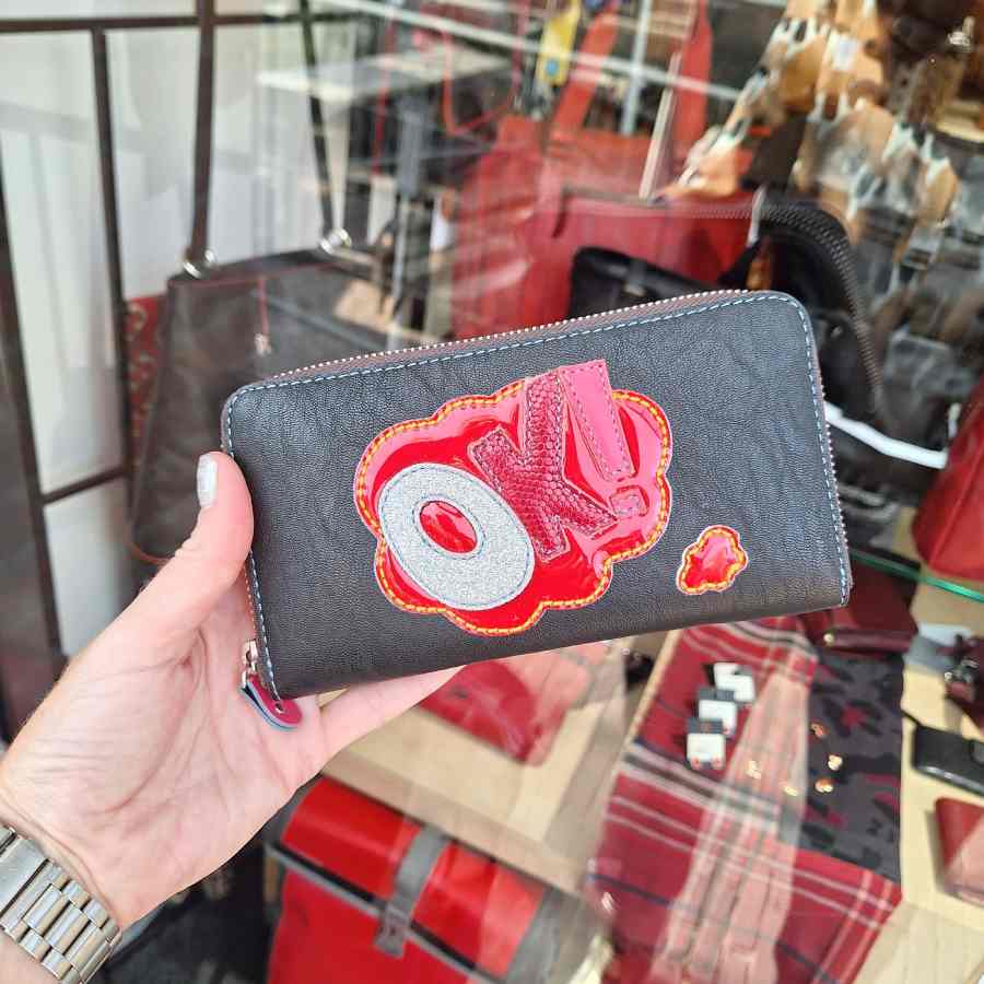 Gabs zwarte ritsportemonnee OK! tekst