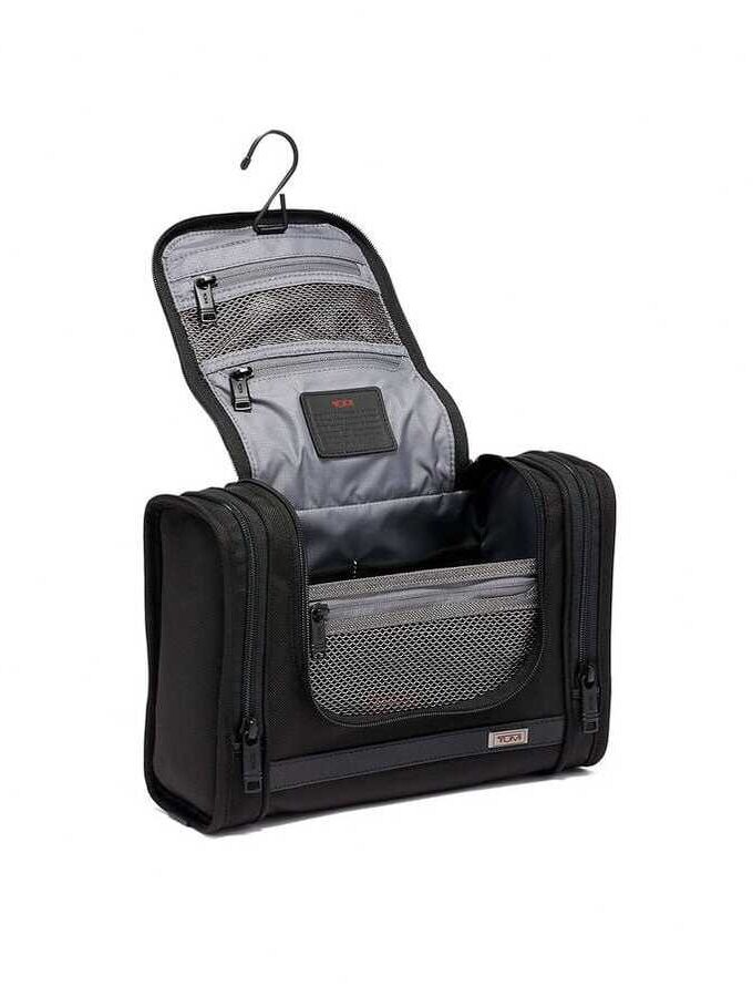 Tumi Alpha 3 Hanging Toiletkit zwart