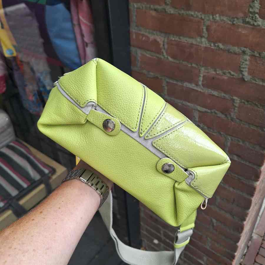 Gabs LILY M MOMU Flower Shiny Lime groen