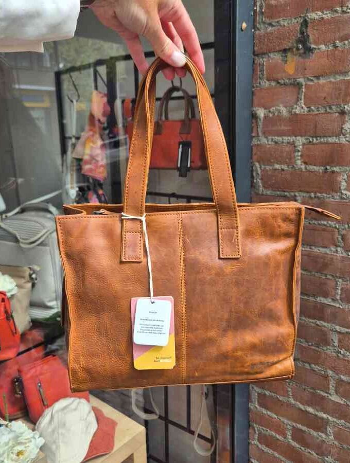 Cognac leren shopper met lange schouderband